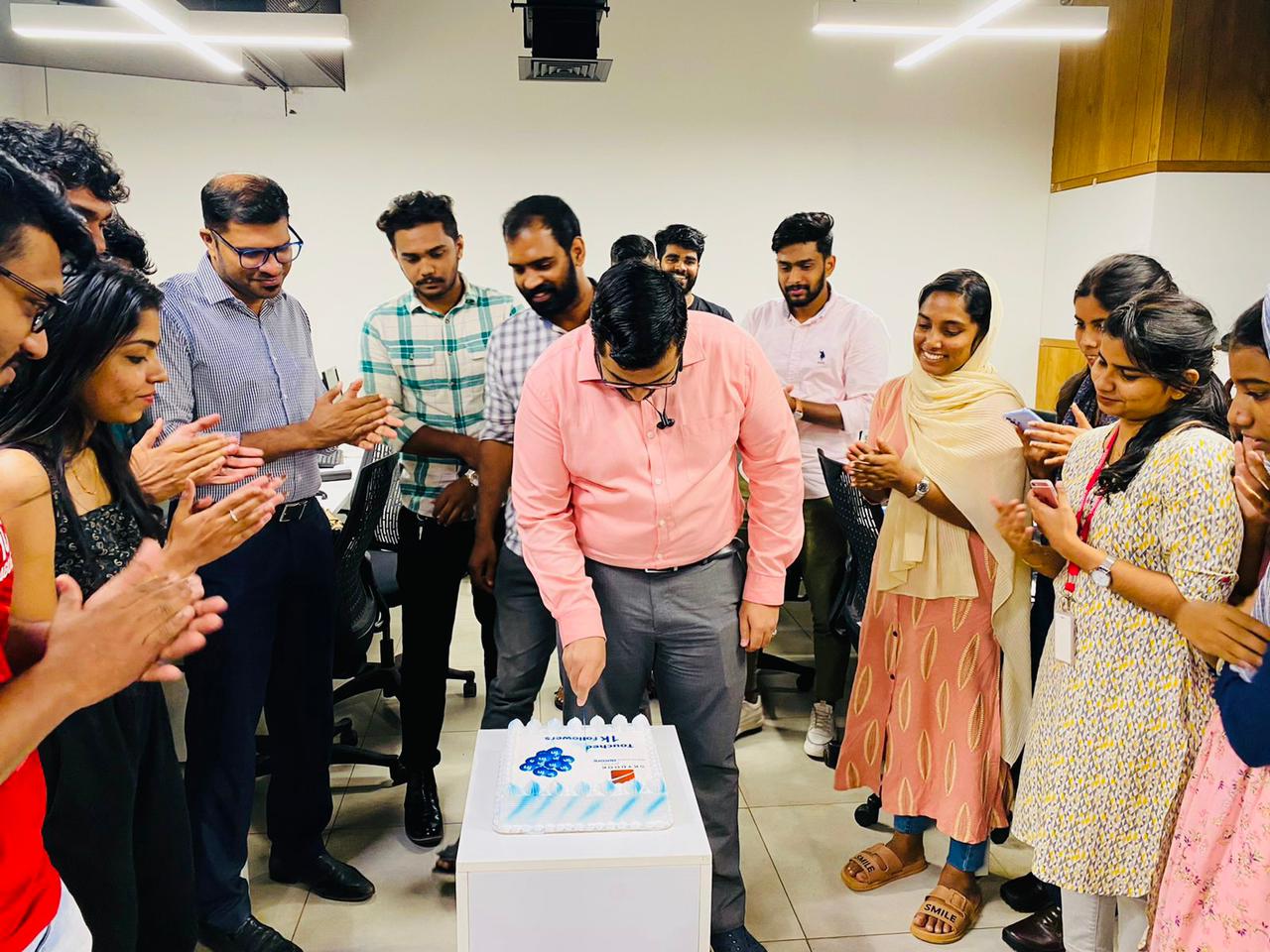 LinkedIn @1k followers